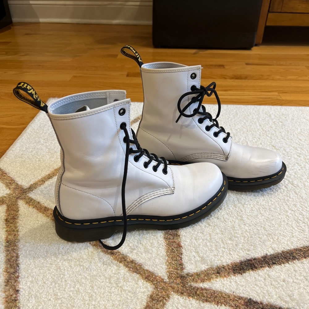Doc Martens 1460 Combat Boots - white leather - women’s size 9 US / 7 UK / 41 EU
